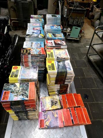 perry Rhodan bijna kompleet 17 jaargangen nummer 7 t/m  1700 beschikbaar voor biedingen
