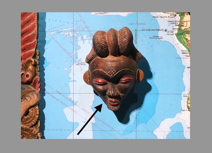 Punu terracotta paspoort masker Nr.2 (251110-07), Antiek en Kunst, Kunst | Niet-Westerse kunst, Ophalen of Verzenden