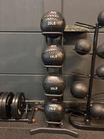 Wall Balls met Rek - 14lb & 20lb, Sport en Fitness, Fitnessmaterialen, Ophalen, Gebruikt, Armen, Medicijnbal
