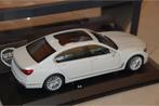 1:18 BMW 750 LI mineral white Paragon dealer edition WRH, Hobby en Vrije tijd, Modelauto's | 1:18, Verzenden, Zo goed als nieuw