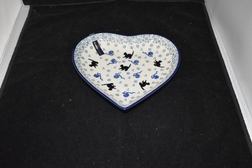 Heart dish Kat Bunzlau Castle servies, Huis en Inrichting, Keuken | Servies, Nieuw, Overige typen, Overige stijlen, Overige materialen