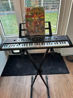 Keyboard, Muziek en Instrumenten, Keyboards, 61 toetsen, Zo goed als nieuw, Met standaard, Ophalen