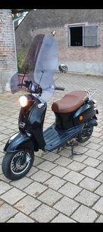 Leuke zwarte la souris scooter met blauwe kentekenplaat, Fietsen en Brommers, Ophalen, Gebruikt, Overige modellen, Maximaal 45 km/u