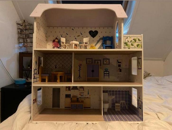 Houten Poppenhuis met Inboedel, Kinderen en Baby's, Speelgoed | Poppenhuizen, Gebruikt, Poppenhuis, Ophalen