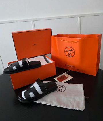 Hermes Chypre slippers beschikbaar voor biedingen