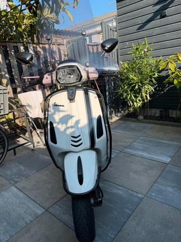 Vespa Sprint 4T | 50cc | Wit | Goed onderhouden beschikbaar voor biedingen