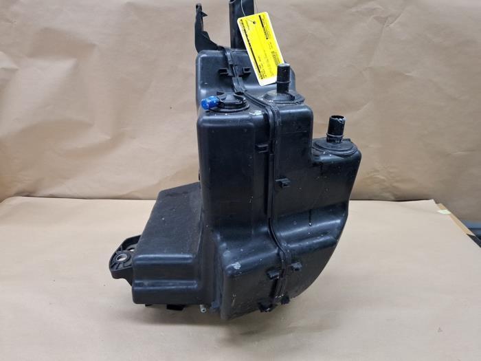 Adblue tank van een Volkswagen Polo, Auto-onderdelen, Brandstofsystemen, Volkswagen, Gebruikt, 3 maanden garantie, Verzenden