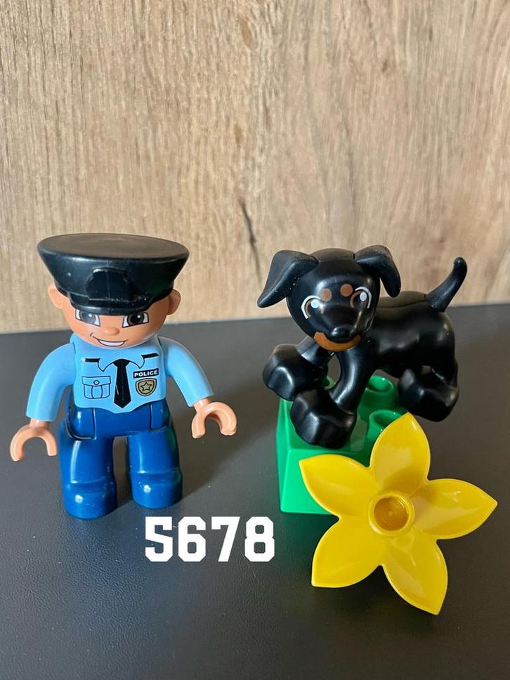 Lego Duplo 5678 - Politieagent met Hond, Kinderen en Baby's, Speelgoed | Duplo en Lego, Gebruikt, Duplo, Ophalen of Verzenden
