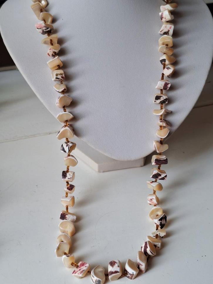 Vintage Parelmoer Ketting 72cm, Sieraden, Tassen en Uiterlijk, Kettingen, Gebruikt, Overige materialen, Beige, Ophalen of Verzenden