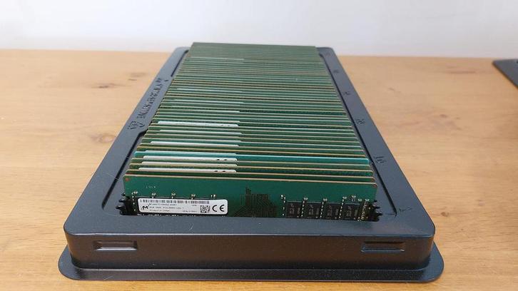 Micron 8GB 1RX8 PC4-2666V-UA2-11 Desktop geheugen, Computers en Software, RAM geheugen, Zo goed als nieuw, Desktop, 8 GB, DDR4