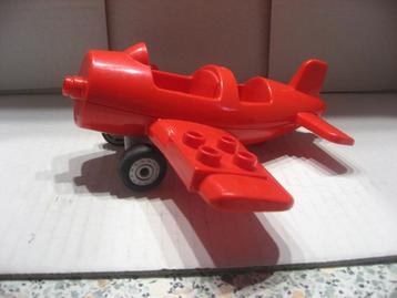 Duplo Vliegtuig rood 10908 beschikbaar voor biedingen