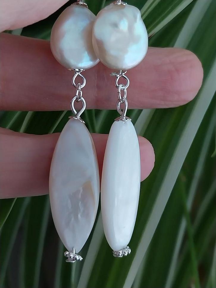 Parel en parelmoer oorbellen, verzilverde oorhaakjes #35365, Sieraden, Tassen en Uiterlijk, Oorbellen, Nieuw, Overige materialen