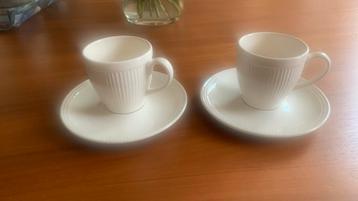 2 koffiekopjes met schotel van AH Wedgwood Windsor beschikbaar voor biedingen