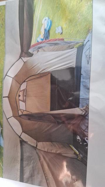 Vis a Vis tent beschikbaar voor biedingen
