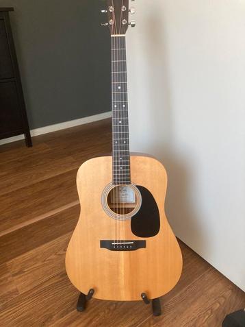SIGMA DM-ST+ akoestische dreadnought gitaar. beschikbaar voor biedingen