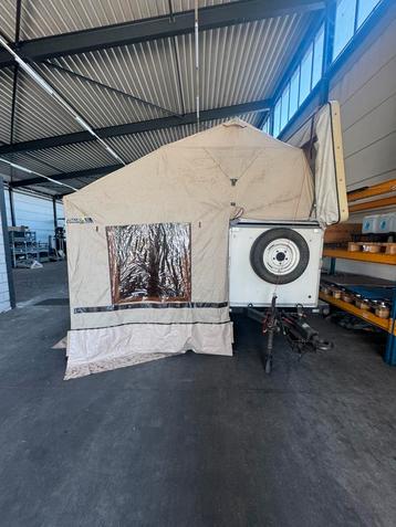 Vintage autocamp daktent beschikbaar voor biedingen