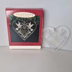 Hallmark Ornament Our First Christmas together 1996 vintage, Diversen, Kerst, Ophalen of Verzenden, Zo goed als nieuw