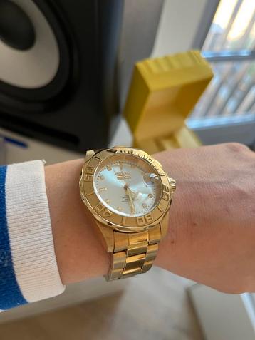 Goud Invicta horloge beschikbaar voor biedingen