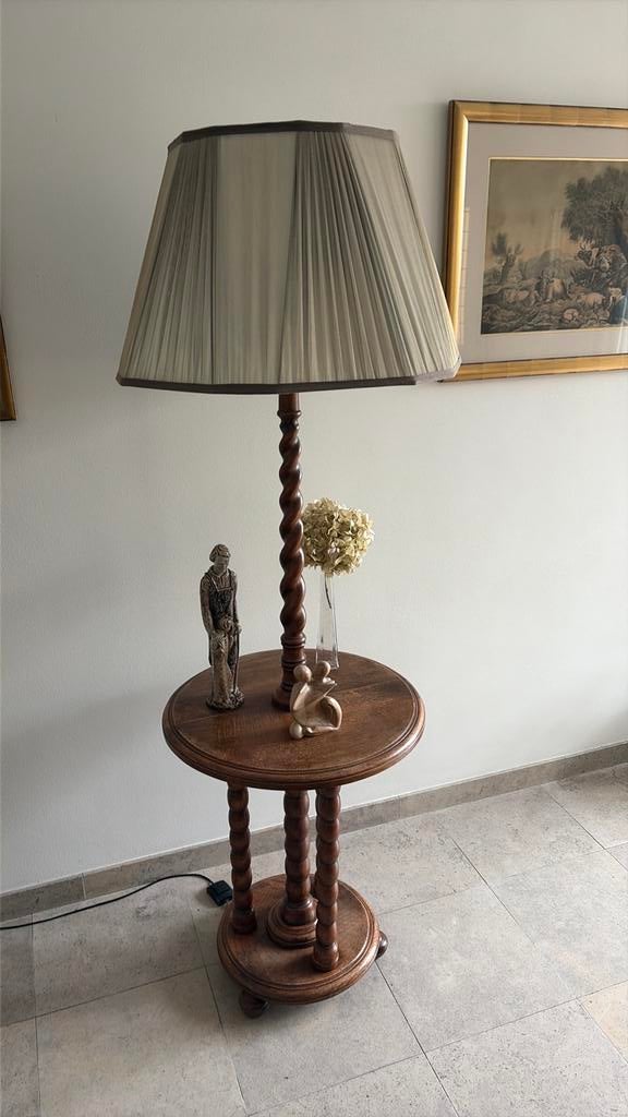 Antieke lamp met tafel, Ophalen of Verzenden, Zo goed als nieuw, Minder dan 50 cm