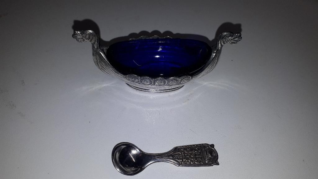 Zilveren zoutvat in de vorm van een Vikingschip, Antiek en Kunst, Antiek | Goud en Zilver, Zilver, Ophalen of Verzenden