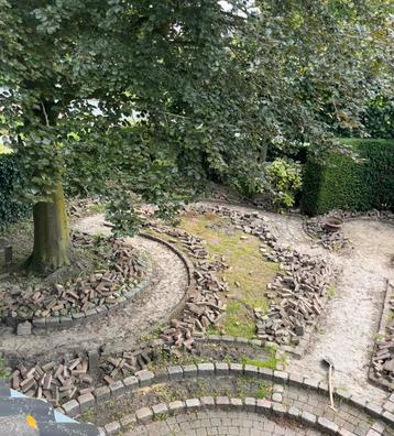Tuinbestrating - klinkers en kasseien GRATIS beschikbaar voor biedingen