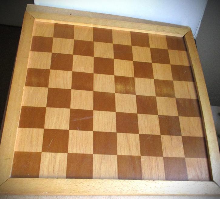 Schaakbord~Dambord~Houten bord voor schaken dammen, Hobby en Vrije tijd, Gezelschapsspellen | Bordspellen, Gebruikt, Een of twee spelers