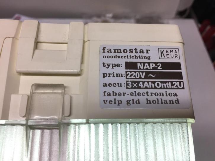 Noodverlichting  (Famostar), Doe-het-zelf en Verbouw, Bouwverlichting, Nieuw, Lamp met armatuur, Minder dan 50 watt, Ophalen