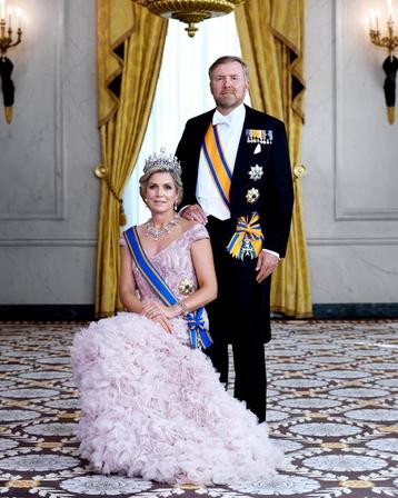 ‼️goudenzegel Koning Willem-Alexander en Koningin Máxima‼️ beschikbaar voor biedingen