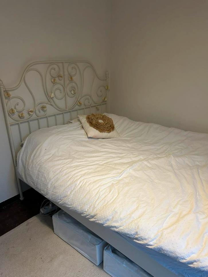 Bedframe 140x200, Huis en Inrichting, Slaapkamer | Bedden, Zo goed als nieuw, Tweepersoons, 140 cm, Hout, Wit, Ophalen of Verzenden