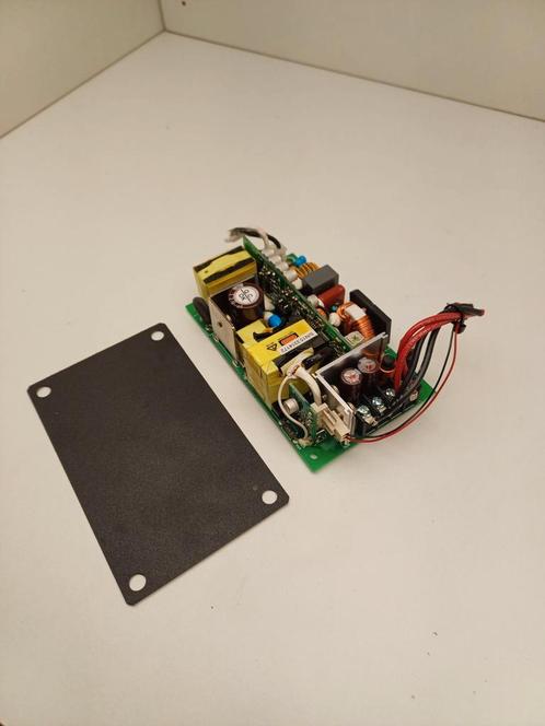 Inbouwvoeding 12V 16A (2st), Hobby en Vrije tijd, Elektronica-componenten, Zo goed als nieuw, Ophalen of Verzenden