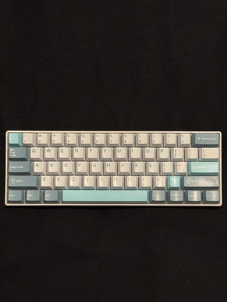 Royal kludge RK61(+Gateron switches/+Tape&Foam mod/+Keycaps), Computers en Software, Toetsenborden, Nieuw, Qwerty, Gaming toetsenbord
