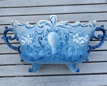 Antieke jardin!ère van Nimy met dubbele adelaarsstempel beschikbaar voor biedingen