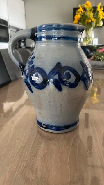 Keulse kruik beschikbaar voor biedingen