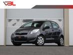 Toyota Yaris 1.3 VVTi 99PK Comfort 5 Deurs | 1e eigenaar | A, Auto's, Voorwielaandrijving, Euro 5, Stof, Zwart