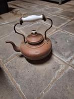 oud keteltje met porseleinen handvat en knop, Ophalen of Verzenden