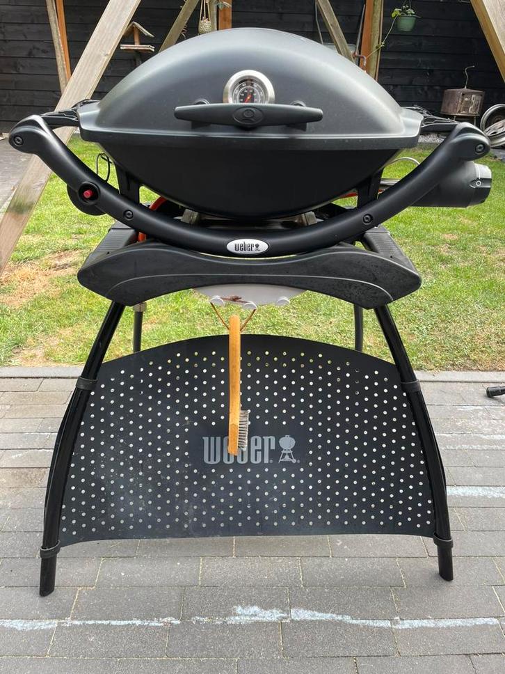 Weber Q2000 met poot gas bbq, Tuin en Terras, Gasbarbecues, Gebruikt, Ophalen