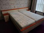 2 persoons bed (180x200 )met nachtkastjes, Huis en Inrichting, Slaapkamer | Bedden, Ophalen, Gebruikt, Tweepersoons, 180 cm