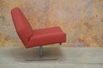 ZGAN Unieke rode stoffen Leolux Wibber design draaifauteuil, Huis en Inrichting, Fauteuils, Minder dan 50 cm, Leolux, Leolux, Design