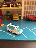 Te koop Matchbox ambulance, Hobby en Vrije tijd, Modelauto's | Overige schalen, Ophalen of Verzenden, Zo goed als nieuw