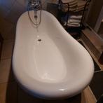 Mooi vrijstaand bad met leeuwenpootjes met bijpassende kraan, Ophalen, Zo goed als nieuw