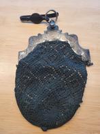 Antiek groen gehaakt beugeltasje zilveren., Ophalen