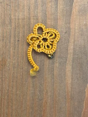Oranje bloem speld Bevrijding Nederland mei 1945 pin speld beschikbaar voor biedingen