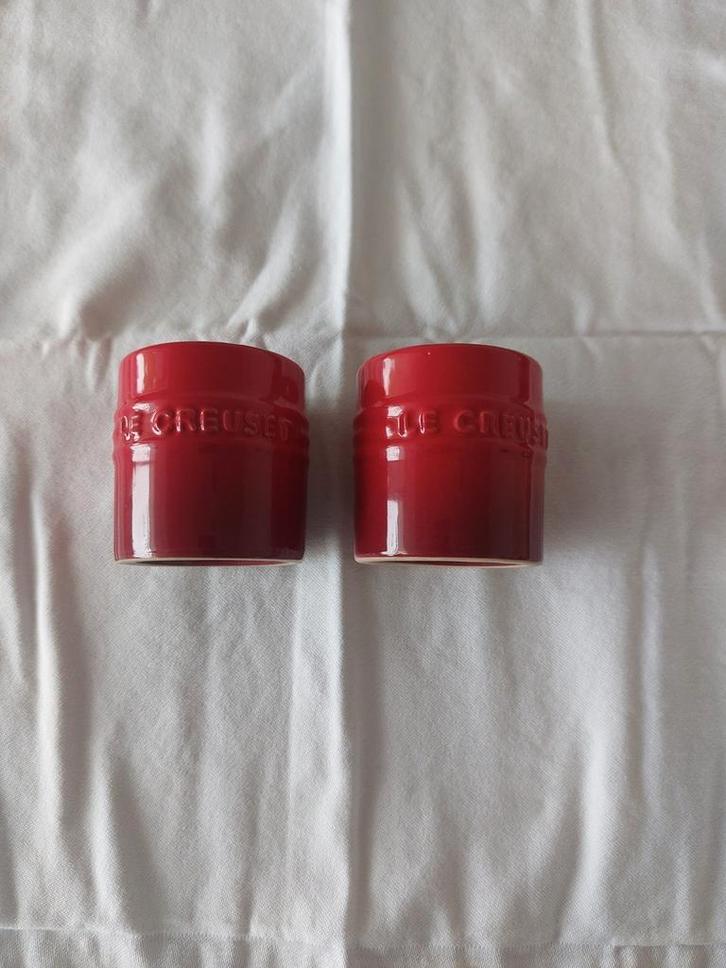 Le Creuset waxinelichthouders cerise, Huis en Inrichting, Woonaccessoires | Kandelaars en Kaarsen, Gebruikt, Kandelaar, Minder dan 25 cm
