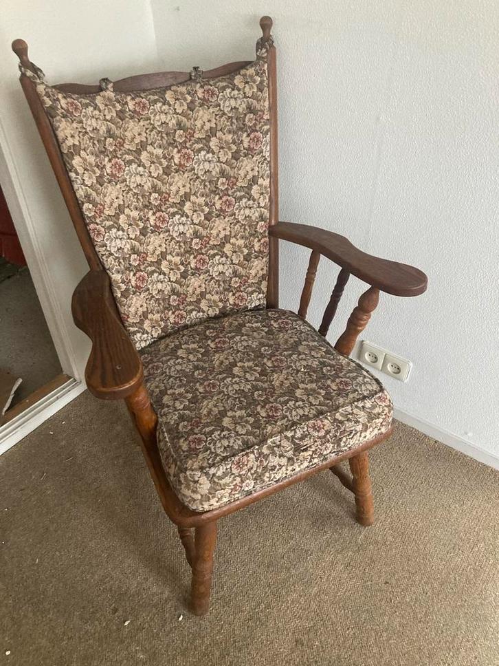 Houten stoel met of zonder kussens, Huis en Inrichting, Stoelen, Gebruikt, Eén, Hout, Bruin, Ophalen