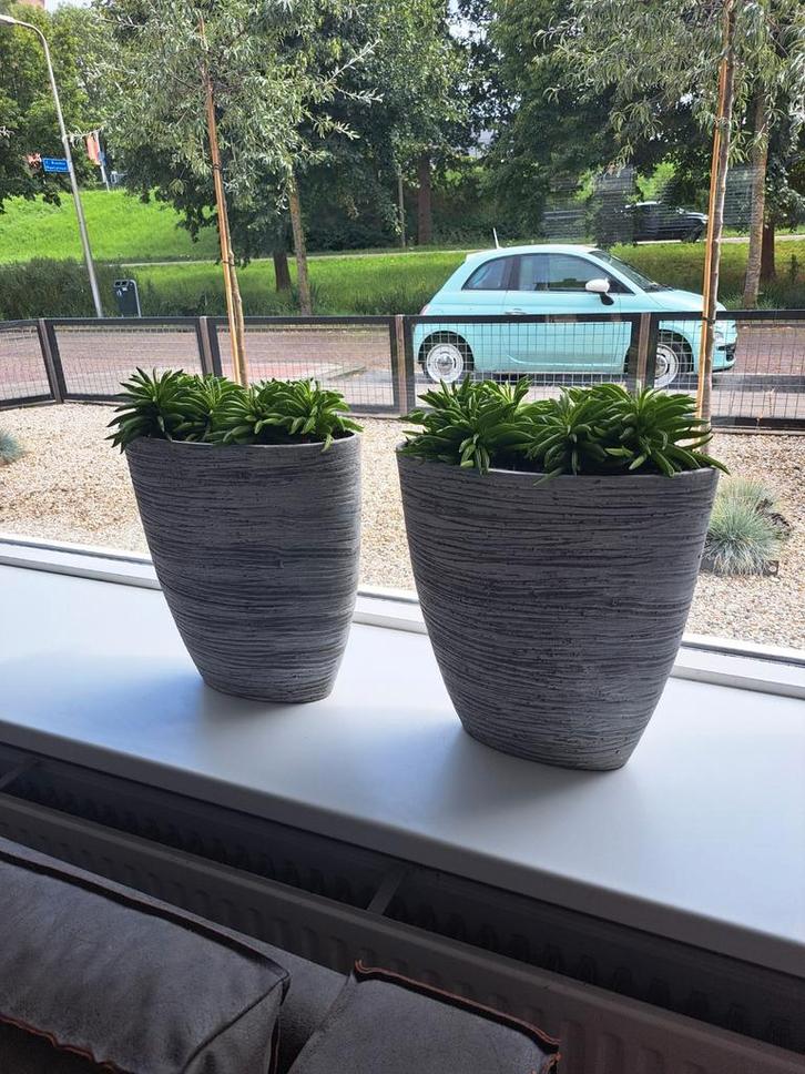 Mooie boot bloempotten set, Tuin en Terras, Bloempotten, Gebruikt, Beton, Binnen, Balkon, Tuin, Minder dan 40 cm, 25 tot 40 cm