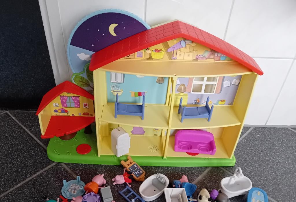 Peppa pig speelhuis zgan, Ophalen of Verzenden, Zo goed als nieuw, Poppenhuis