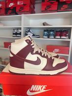 Nike Dunk High, Sail Team Red EU39, Kleding | Dames, Schoenen, Ophalen of Verzenden, Zo goed als nieuw, Rood, Sneakers of Gympen