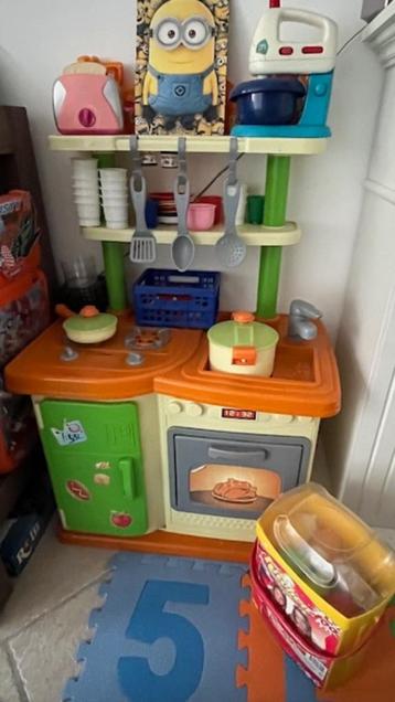 Kinder keukentje 100x57x37 cm met extra spullen, mixer ( wer beschikbaar voor biedingen