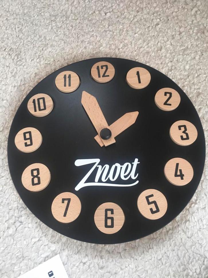 Znoet educatieve speelklok, Kinderen en Baby's, Speelgoed | Houten speelgoed, Zo goed als nieuw, Overige typen, Ophalen of Verzenden