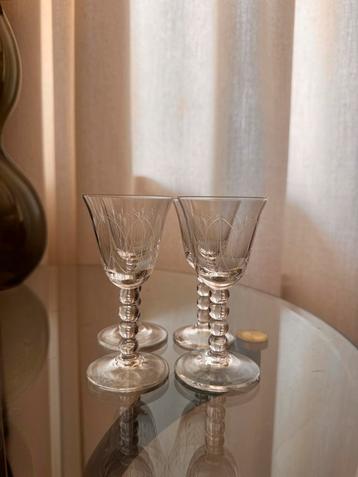 Set van 4 kristallen glazen geëtst bladmotief Art Nouveau  beschikbaar voor biedingen